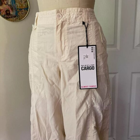 ALMOST FAMOUS Ivory Flat Front Roll-Up Cuffed Lounge CARGO Pants *SIZE 9* - Picture 2 of 6